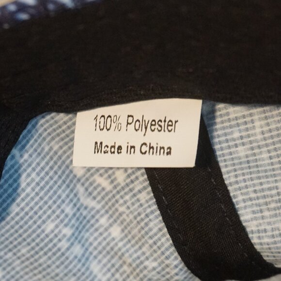 Glove It Navy Seascape Cape Abstract Top with Navy Bill Hat Women’s OSFM - Picture 9 of 9